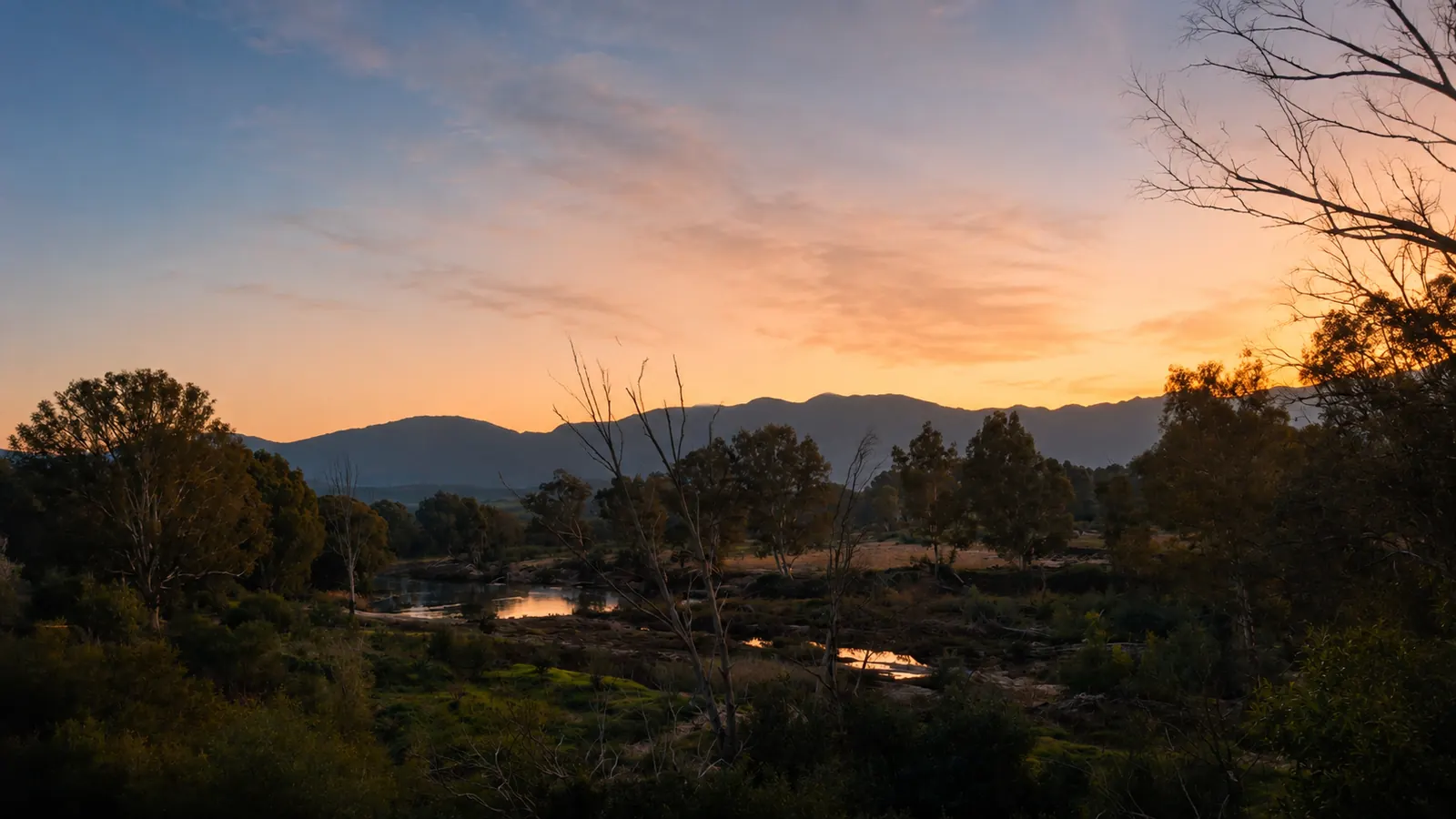 Riverhide private Breede River villa setting